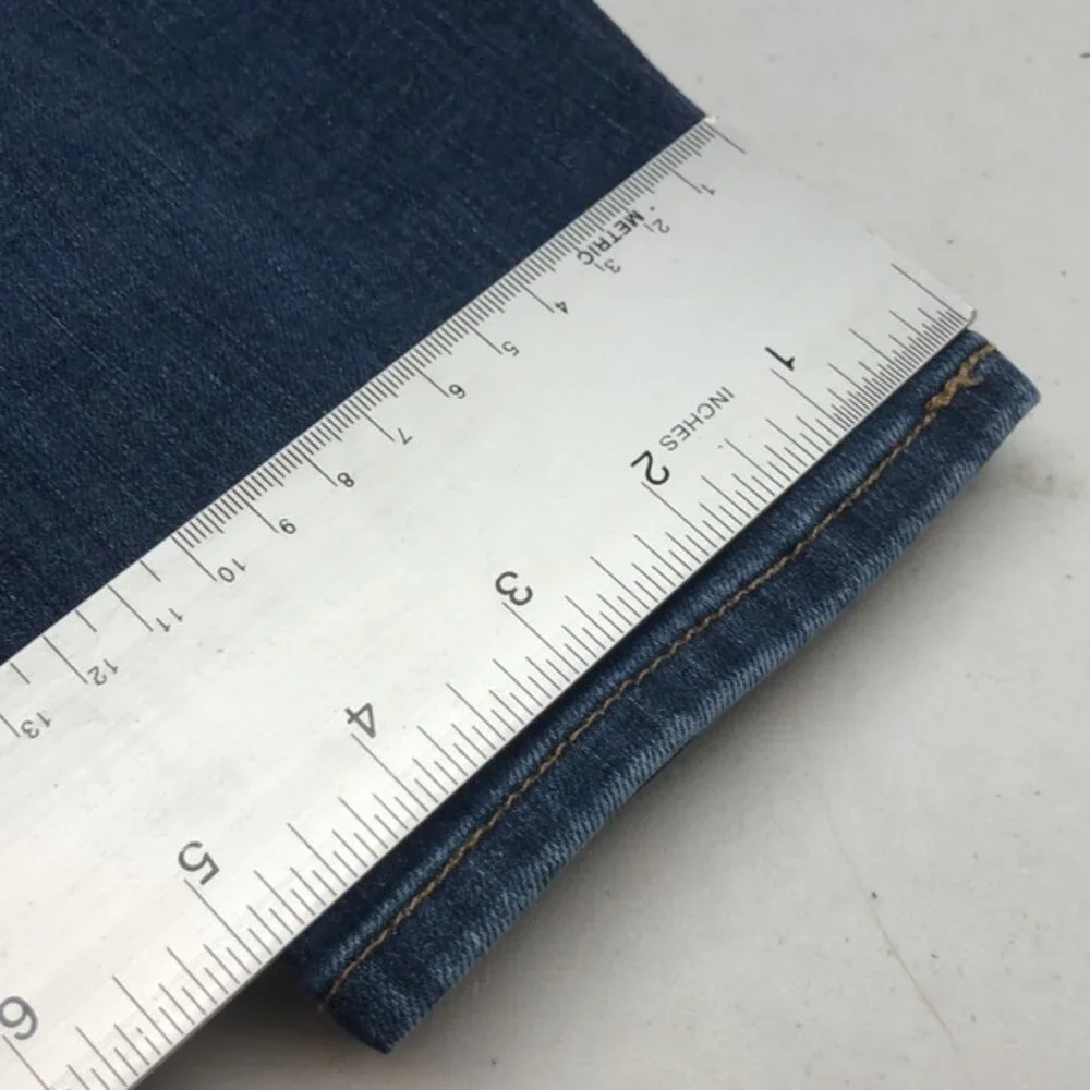 PREMIUM EDDIE BAUER SLIGHTLY CURVY SKINNY JEANS 10/30x28 ⭐️
